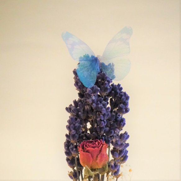 北海道産ラベンダーとバラと蝶（ドライフラワー） 4枚目の画像