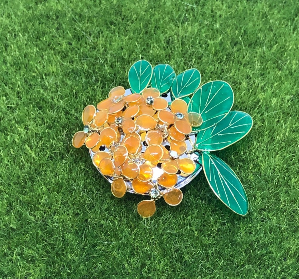 金木犀モチーフのブローチ（帯留め）