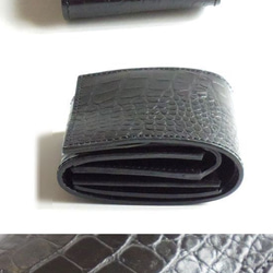 本革 ヌメ革 2つ折り財布 クロコダイル型押し ショートウォレット コンパクト ミニ財布 ブラック 2枚目の画像