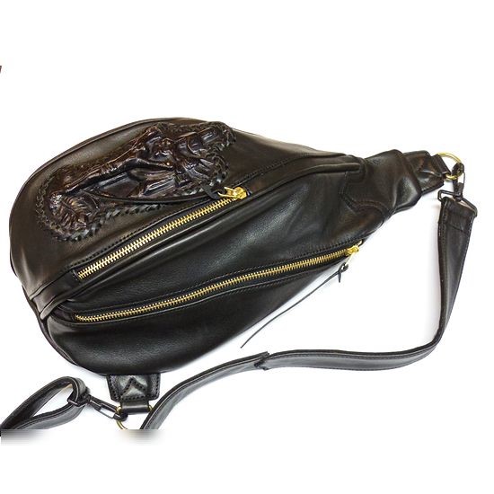 本革 ボディバッグ 3D立体加工 キリスト＆クロス ワンショルダー ブラック