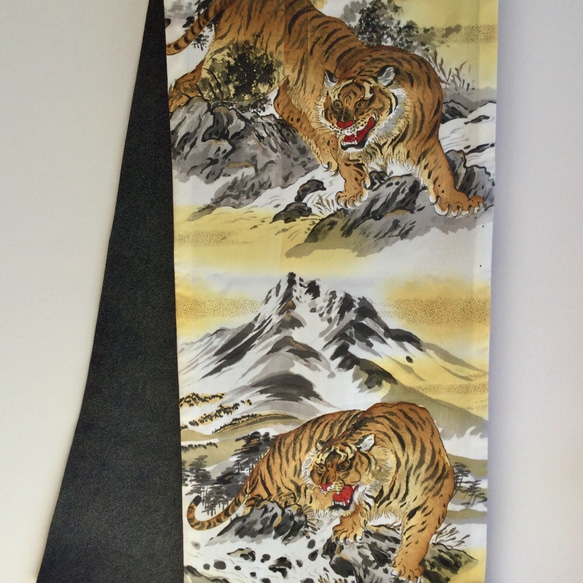 迫力の虎と粋な小紋の個性的なメンズリバーシブルマフラー 8枚目の画像