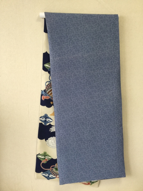 男の子の祝い着と江戸小紋   :   遊び心のある粋な文様 正絹 メンズ リバーシブル マフラー 3枚目の画像
