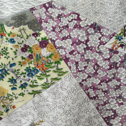 白生地にきりばめ風古典文様と紫色の絞り  :  両面楽しめるスカーフ 6枚目の画像