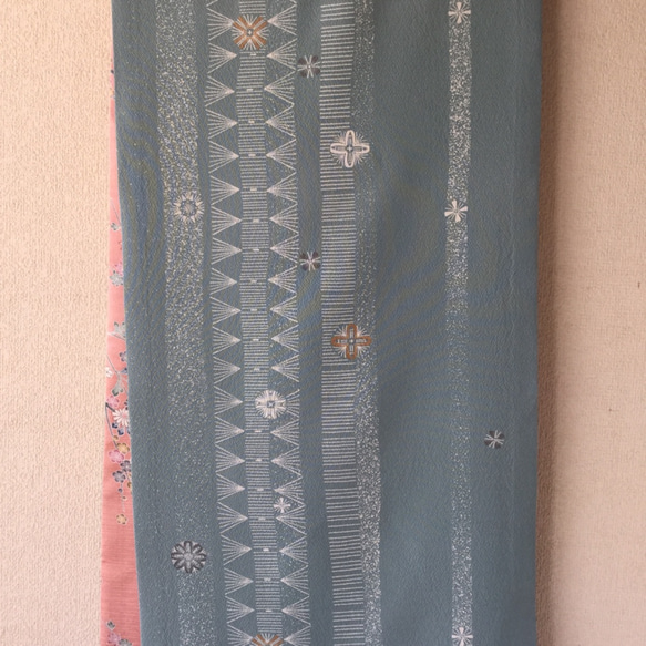モダンと古典のリバーシブルスカーフ 5枚目の画像