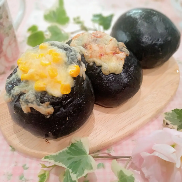 creema限定【送料無料】冷凍便『腸活☆パンセット』6個入り~活性炭入りパン~ パンギフト 1枚目の画像