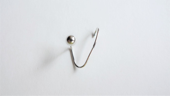 925純銀 個性歐美風 小銀珠耳骨夾耳環/耳窩(單一只)【日日 hibi jewellery】 第3張的照片