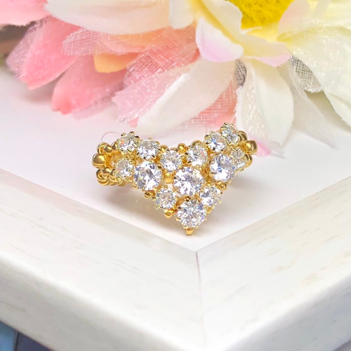 再販》ジルコニアのV字リング〜ゴールド〜【ビーズ、キュービック