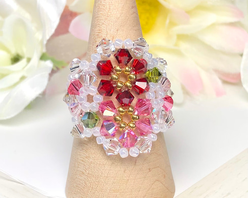 希少　スワロフスキー　広島ビーズ　指輪　リング　ピンク　ピーチ　ビーズ　ローズ 希少 スワロフスキー 広島ビーズ 指輪 リング ピンク ピーチ ビーズ ローズ