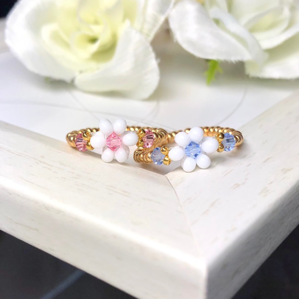 フラワービーズリング【スワロフスキーとチェコビーズのリング、ビーズ