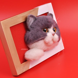 「接單製作」高級仿真羊毛氈浮雕式立體相框 寵物半身像 植毛仿真英短藍白貓咪---來圖定制 第4張的照片