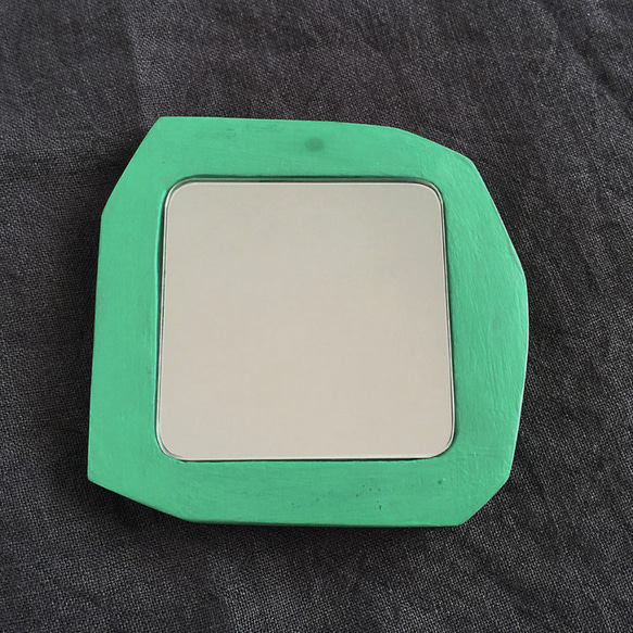 小さい木彫手鏡（oval） 3枚目の画像