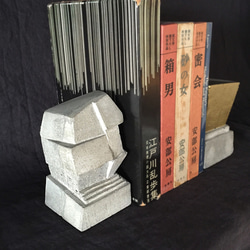 ブックエンド（building）コンクリート Bookends and Objects 3枚目の画像