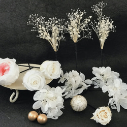 髪飾り ヘッドドレス 結婚式 成人式 卒業式 プリザーブドフラワー かすみ草 紫陽花 ホワイト 金 ピンク 4枚目の画像