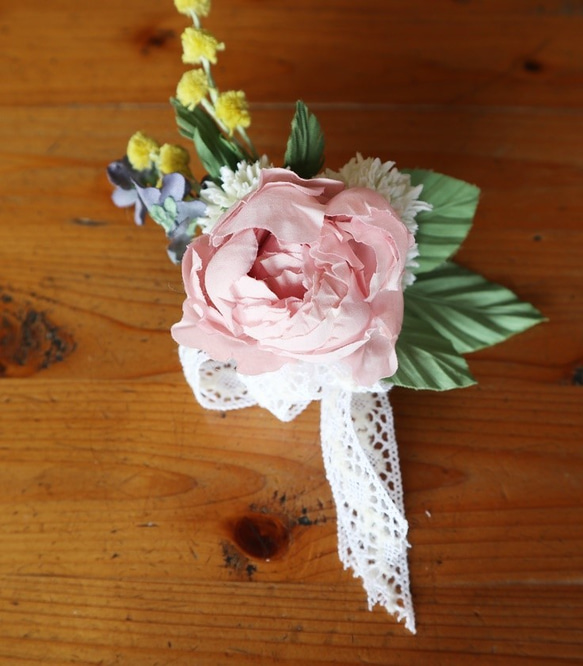 布花アンティークローズと野花のコサージュ（ピンク） 1枚目の画像