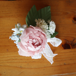布花アンティークローズと野花のコサージュ（ピンク） 3枚目の画像