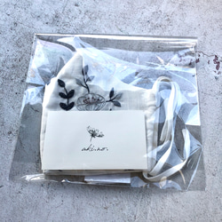 【受注販売】「手刺繍&リネン」立体マスク　Light flower 7枚目の画像