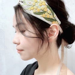 【新作】「手刺繍ミモザFit」&「リボン」ヘアターバン/カチューシャ　100%リネン【受注製作】 7枚目の画像