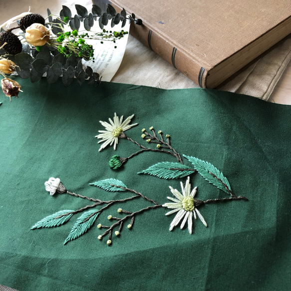 大人気【春の花刺繍】 ヘアバンド/カチューシャ 「受注製作」 5枚目の画像