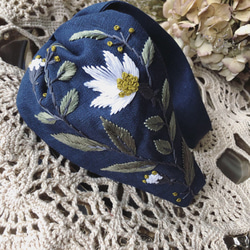 「Royal Blue」お花刺繍 リネン ヘアバンド/カチューシャ 【受注販売】 6枚目の画像