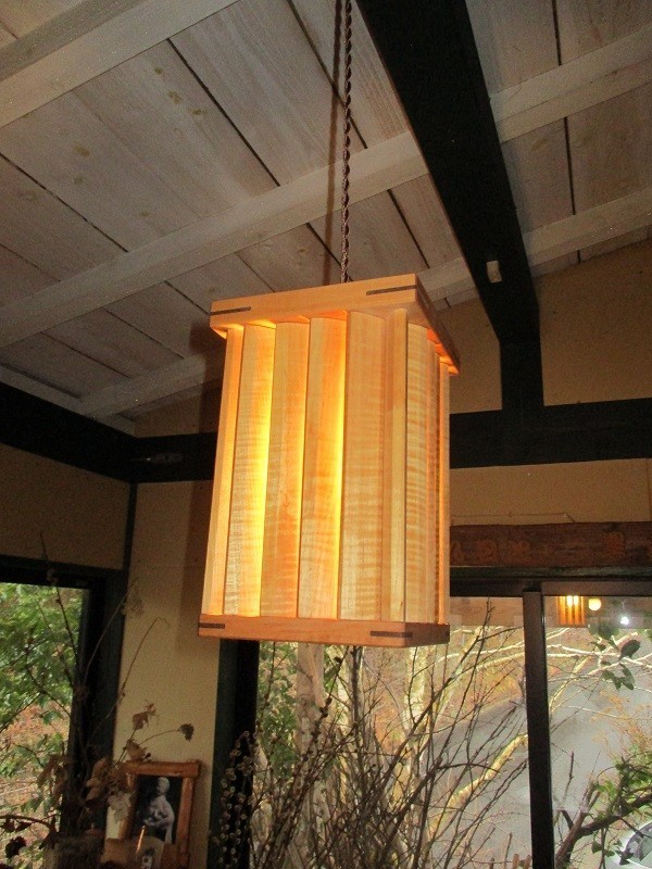 明るさ調整用のルーバー付コードペンダント 12,600円