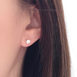 [十一月生日石] 白色托帕石 4mm 1 件 14Kgf 耳環防過敏 --生日石-- 第3張的照片