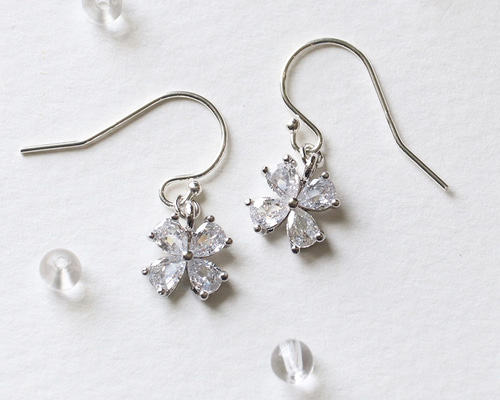 クローバー ピアス クローバー型 ダイヤ ピアス[] Clover Diamond Earring | ノー
