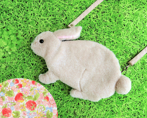 限定アウトレットセール：通販 リアルでかわいい！うさぎのショルダーバッグ ピンク〔イチゴ ショルダーバッグ