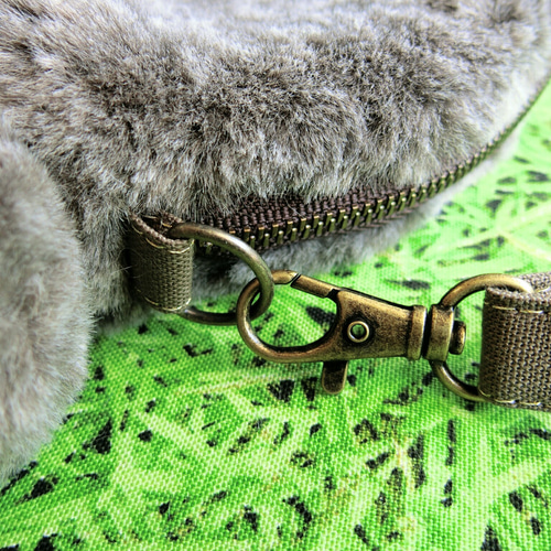 うさぎのショルダーバッグ(マチなし) ブラウン〔シックさん