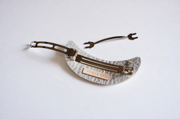 【10/31閉店】 再販♦︎CRESCENT MOON LEATHER BARRETTE (Silver)..バレッタ 4枚目の画像