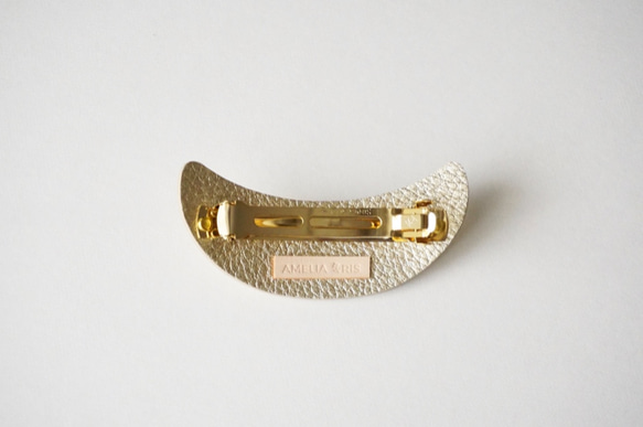 【閉店sale】新色♦︎CRESCENT MOON LEATHER BARRETTE (Gold)...ムーン バレッタ 2枚目の画像