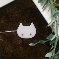 ニャンコシリーズ☆白猫と黒猫の髪飾り 5枚目の画像