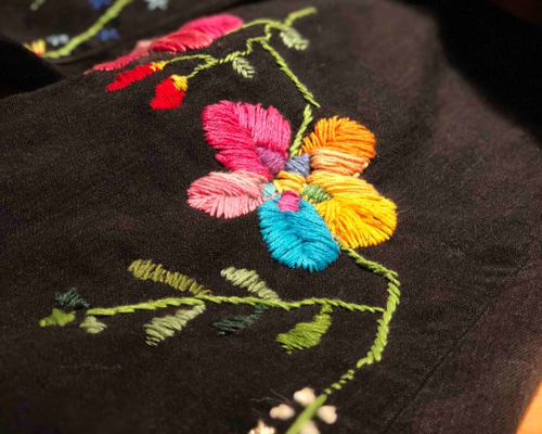 刺繍 袋帯 美品 逸品 洛陽織物 落款 八重桜花文 箔 ベージュ 六通 正絹 【中古】