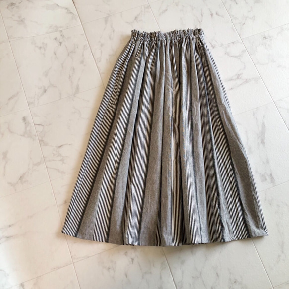 国産コットンリネンのギャザースカート 【マルチストライプ】 ロングスカート　涼しげグレー 1枚目の画像