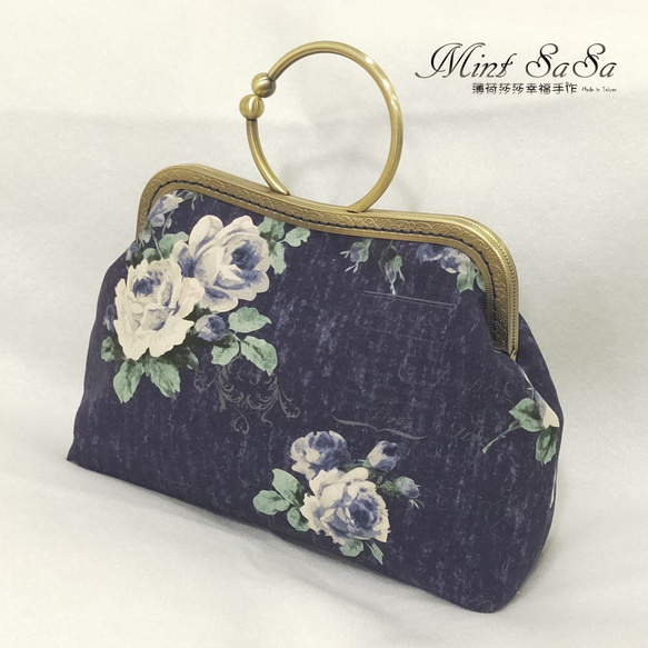 MintSaSa* 紫玫瑰口金包 可背可提 日式 花布厚襯 舖棉 大包 手提包 側背包 古典風 布作 鏈子 手工縫製 第1張的照片
