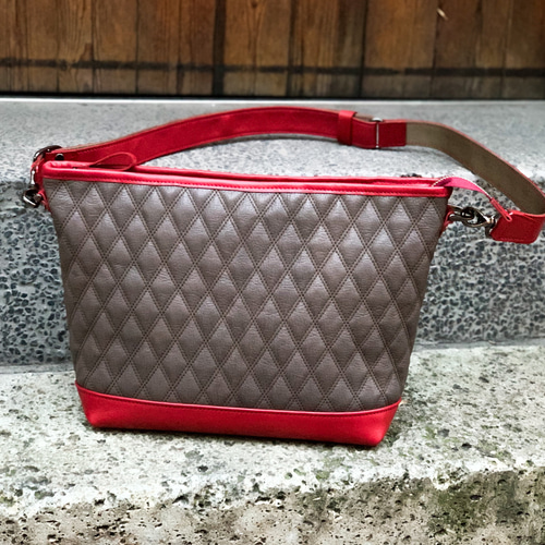 UNISON DEPT レザーショルダーバッグ UNISON DEPT レザーショルダーバッグ