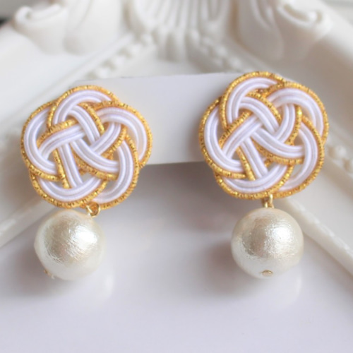 水引のコットンパールピアス☆白/金 (着物, 浴衣,753, 和, 正月, 成人