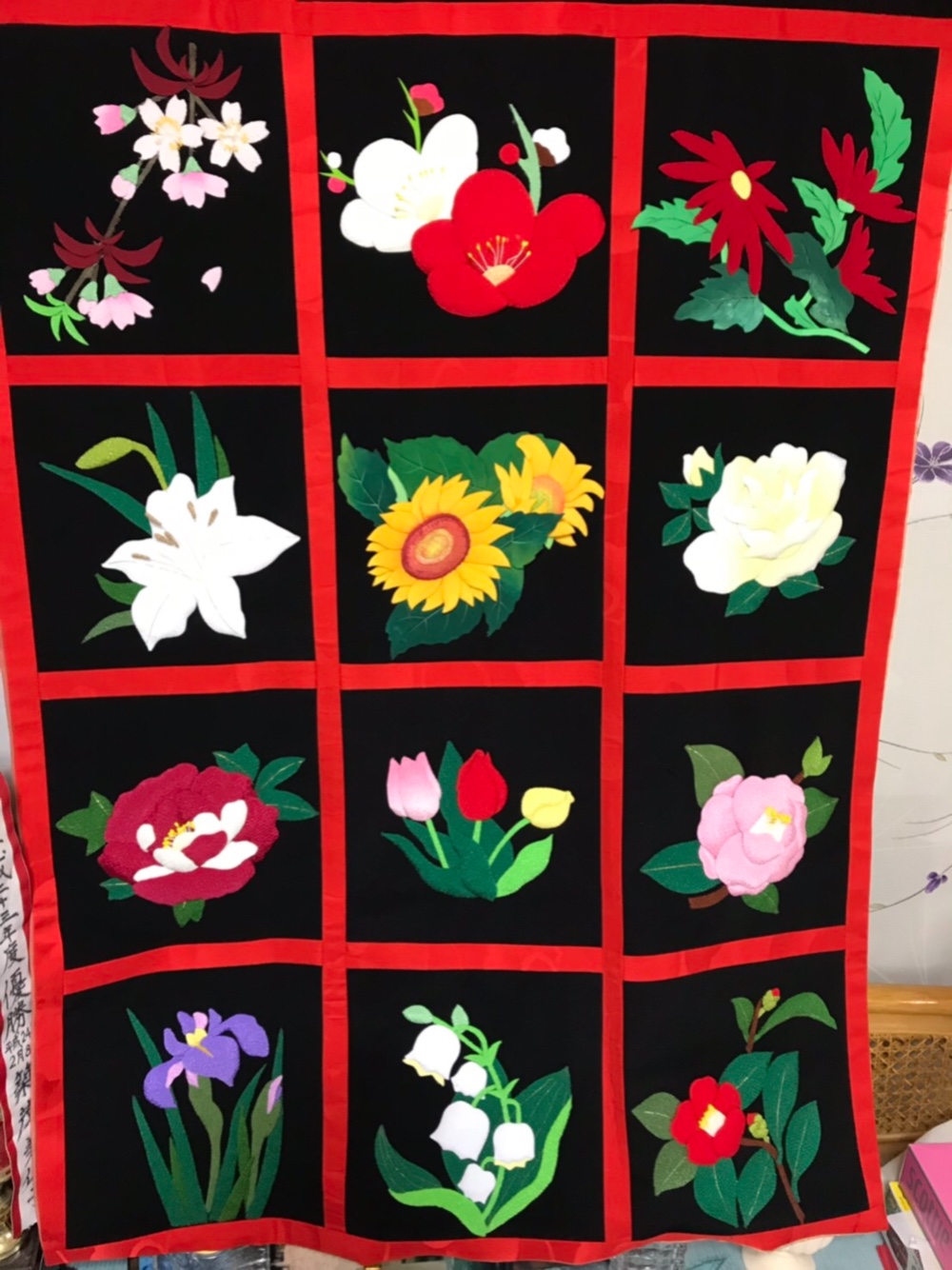 押し絵のタペストリー