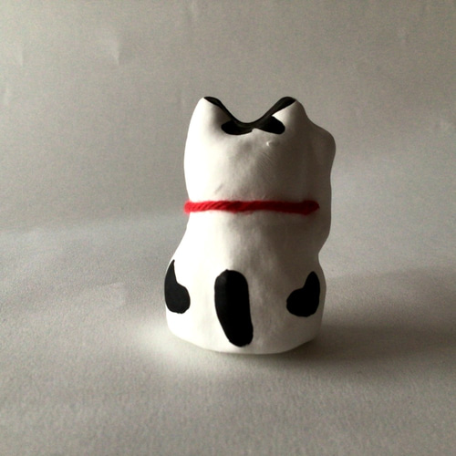 ミニ招き猫 張り子 手のひらサイズ ハチワレ白黒 招き猫 deuxdeux