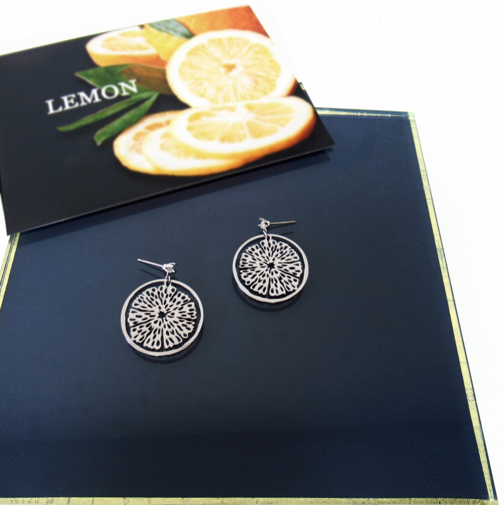 スライスレモンのピアス