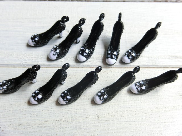 10個　セレブなカラフルパーツ　ハイヒール　J149 検　ブラック　黒　ホワイト　パール　パーツ　七宝　高級　 2枚目の画像