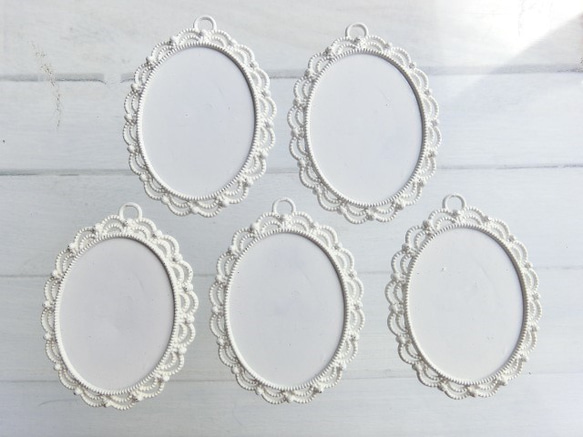 5個入り　真っ白なミール皿　約40mm×54mm　Ｃ228-1 1枚目の画像