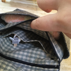 リアルレザープリント綿生地ポケットショルダー：Lサイズ(ブラック） 4枚目の画像