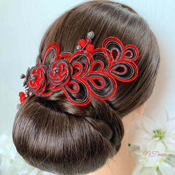 成人式卒業式結婚式・和装水引髪飾り・三つ二重大梅・赤黒 5枚目の画像