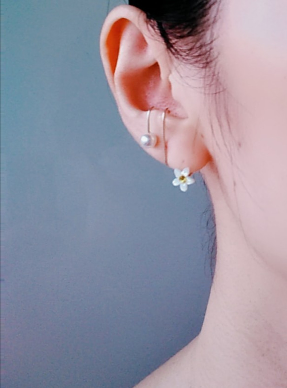 ★受注製作★  *flower*  14kgfフックイヤーカフ  SWAROVSKI pearl  (左耳専用) 5枚目の画像