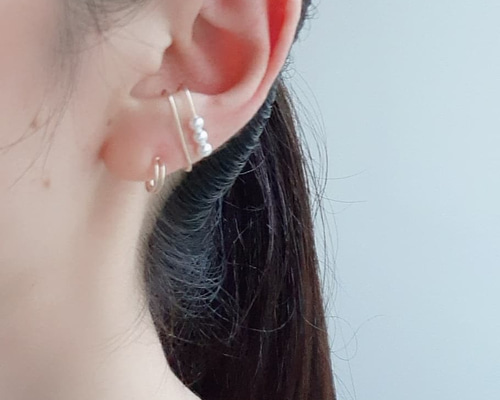 【SWAROVSKI】Gema イヤーカフ 純正箱付き SWAROVSKI】Gema イヤーカフ 純正箱付き