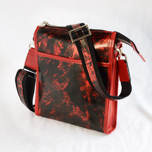 レザースクエアショルダーバッグ　赤　サイドライン赤　姫路レザー