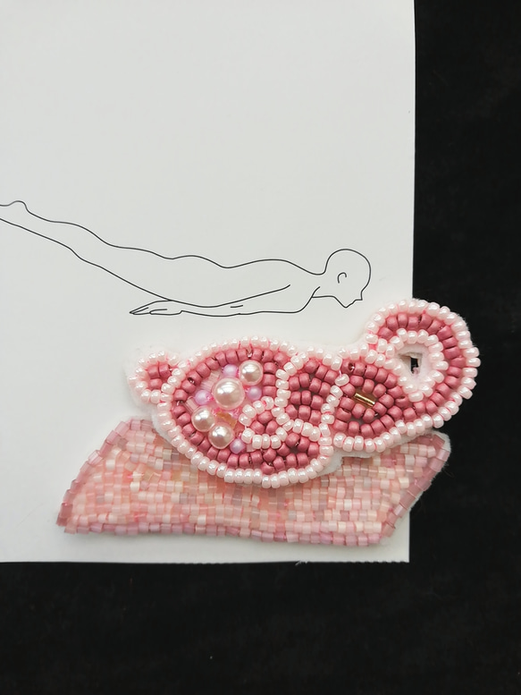 【象ヨガ】ピンク　ビーズ刺繍作品　オーダーメイド仕上げ可能です 1枚目の画像