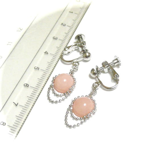 【フリンジ】ピンクオパール(8mm丸珠)のイヤリング 2枚目の画像
