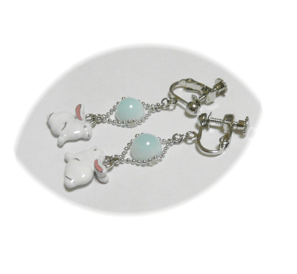 【雪うさぎ】ラリマーと兎のイヤリング