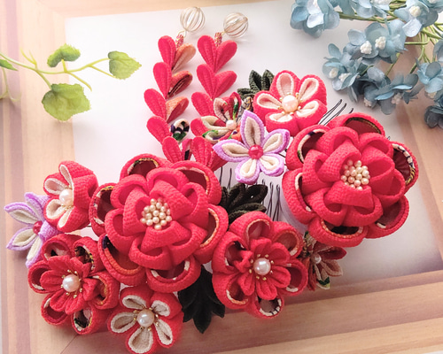 ≪つまみ細工≫朱赤牡丹 髪飾り 結婚式・成人式・七五三 コーム く